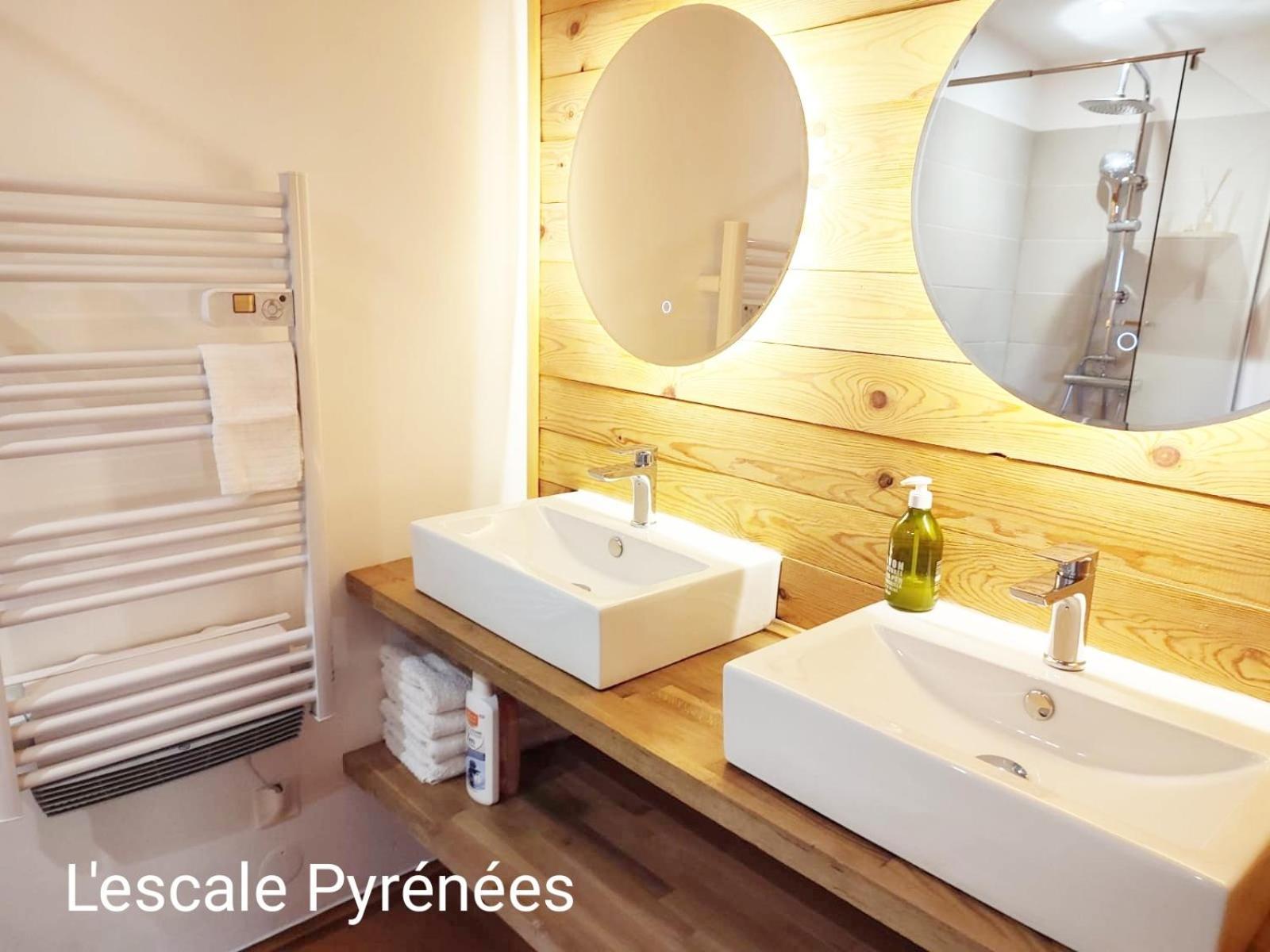 Le Chalet Jacuzzi Et Detente 4 Etoiles Bagneres-de-Bigorre Exterior photo